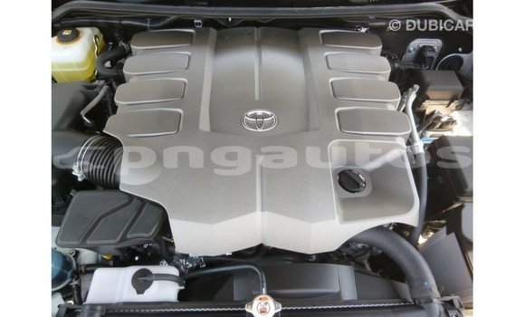 Buy Import Toyota Land Cruiser White Car in Import - Dubai in Enga Buy Import Toyota Land Cruiser White Car in Import - Dubai in Enga