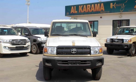 Buy Import Toyota Land Cruiser Beige Car in Import - Dubai in Enga Buy Import Toyota Land Cruiser Beige Car in Import - Dubai in Enga