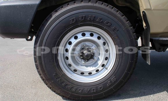Buy Import Toyota Land Cruiser Beige Car in Import - Dubai in Enga Buy Import Toyota Land Cruiser Beige Car in Import - Dubai in Enga
