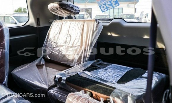 Buy Import Toyota Land Cruiser White Car in Import - Dubai in Enga Buy Import Toyota Land Cruiser White Car in Import - Dubai in Enga