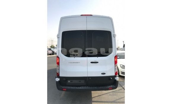Buy Import Ford Club Wagon White Car in Import - Dubai in Enga Buy Import Ford Club Wagon White Car in Import - Dubai in Enga