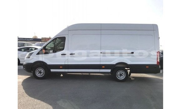 Buy Import Ford Club Wagon White Car in Import - Dubai in Enga Buy Import Ford Club Wagon White Car in Import - Dubai in Enga