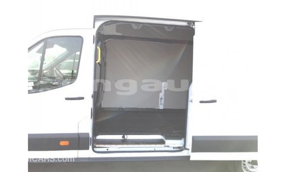 Buy Import Ford Club Wagon White Car in Import - Dubai in Enga Buy Import Ford Club Wagon White Car in Import - Dubai in Enga