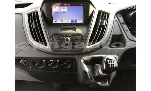 Buy Import Ford Club Wagon White Car in Import - Dubai in Enga Buy Import Ford Club Wagon White Car in Import - Dubai in Enga