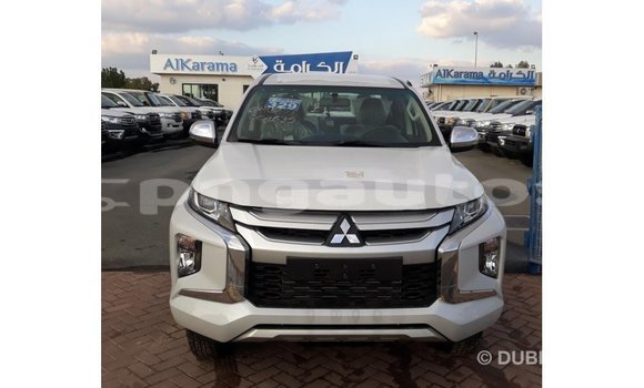 Buy Import Mitsubishi L200 White Car in Import - Dubai in Enga Buy Import Mitsubishi L200 White Car in Import - Dubai in Enga