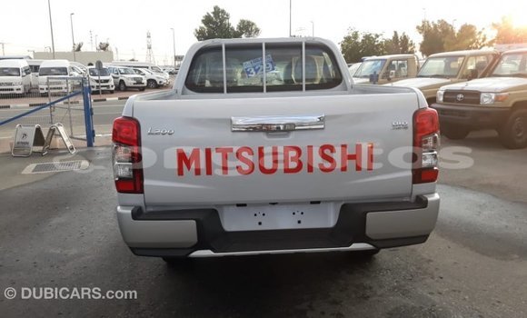 Buy Import Mitsubishi L200 White Car in Import - Dubai in Enga Buy Import Mitsubishi L200 White Car in Import - Dubai in Enga