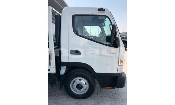 Buy Import Mitsubishi L400 White Truck in Import - Dubai in Enga Buy Import Mitsubishi L400 White Truck in Import - Dubai in Enga