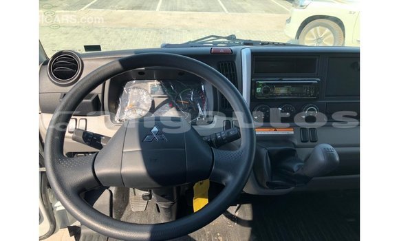 Buy Import Mitsubishi L400 White Truck in Import - Dubai in Enga Buy Import Mitsubishi L400 White Truck in Import - Dubai in Enga