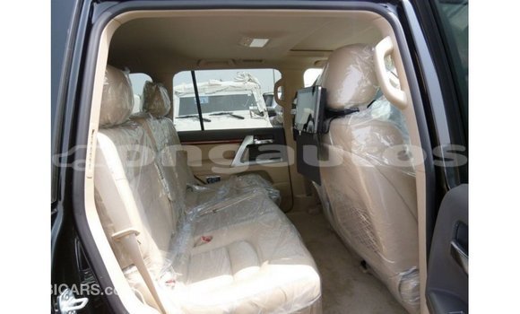 Buy Import Toyota Land Cruiser Black Car in Import - Dubai in Enga Buy Import Toyota Land Cruiser Black Car in Import - Dubai in Enga
