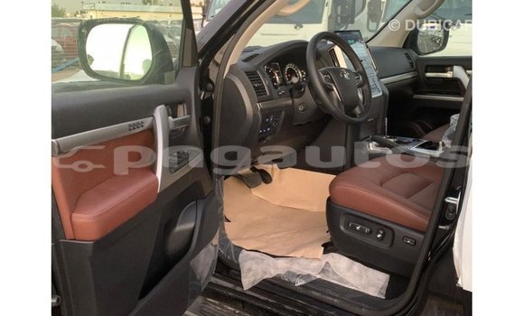 Buy Import Toyota Land Cruiser Black Car in Import - Dubai in Enga Buy Import Toyota Land Cruiser Black Car in Import - Dubai in Enga