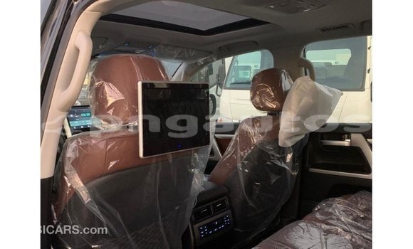 Buy Import Toyota Land Cruiser Black Car in Import - Dubai in Enga Buy Import Toyota Land Cruiser Black Car in Import - Dubai in Enga