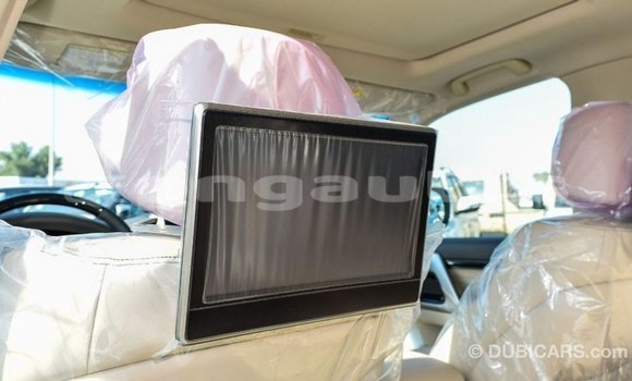 Buy Import Toyota Land Cruiser White Car in Import - Dubai in Enga Buy Import Toyota Land Cruiser White Car in Import - Dubai in Enga