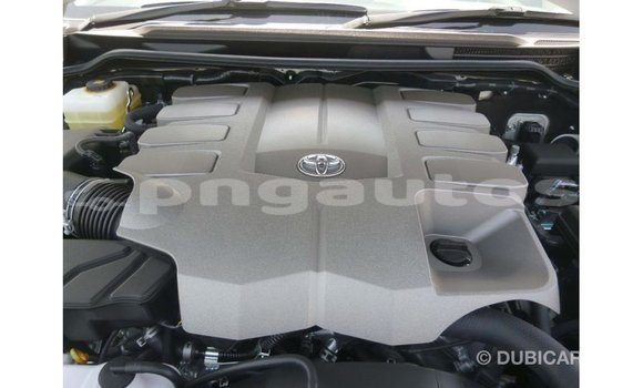 Buy Import Toyota Land Cruiser White Car in Import - Dubai in Enga Buy Import Toyota Land Cruiser White Car in Import - Dubai in Enga
