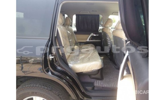Buy Import Toyota Land Cruiser Black Car in Import - Dubai in Enga Buy Import Toyota Land Cruiser Black Car in Import - Dubai in Enga
