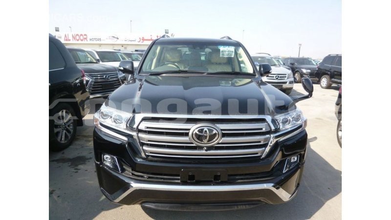 Big with watermark toyota land cruiser enga import dubai 4834