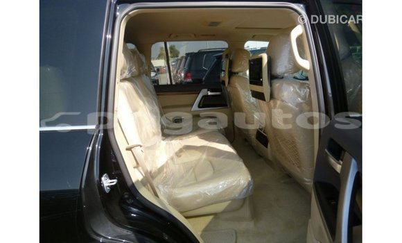 Buy Import Toyota Land Cruiser Black Car in Import - Dubai in Enga Buy Import Toyota Land Cruiser Black Car in Import - Dubai in Enga