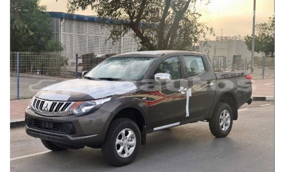 Buy Import Mitsubishi L200 Brown Car in Import - Dubai in Enga Buy Import Mitsubishi L200 Brown Car in Import - Dubai in Enga