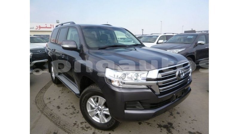 Big with watermark toyota land cruiser enga import dubai 4837