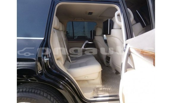 Buy Import Toyota Land Cruiser Black Car in Import - Dubai in Enga Buy Import Toyota Land Cruiser Black Car in Import - Dubai in Enga
