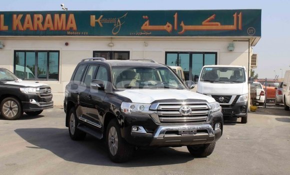 Acheter Import Voiture Toyota Land Cruiser Noir à Import - Dubai, Enga Acheter Import Voiture Toyota Land Cruiser Noir à Import - Dubai, Enga