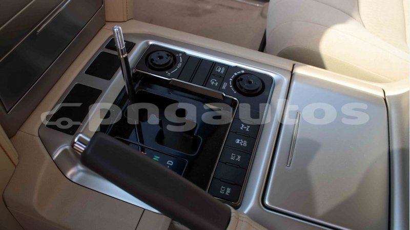 Big with watermark toyota land cruiser enga import dubai 4840