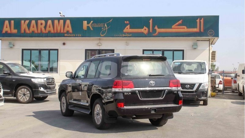 Big with watermark toyota land cruiser enga import dubai 4840