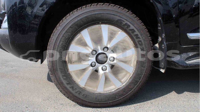 Big with watermark toyota land cruiser enga import dubai 4840