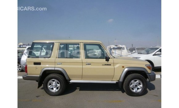 Buy Import Toyota Land Cruiser Beige Car in Import - Dubai in Enga Buy Import Toyota Land Cruiser Beige Car in Import - Dubai in Enga