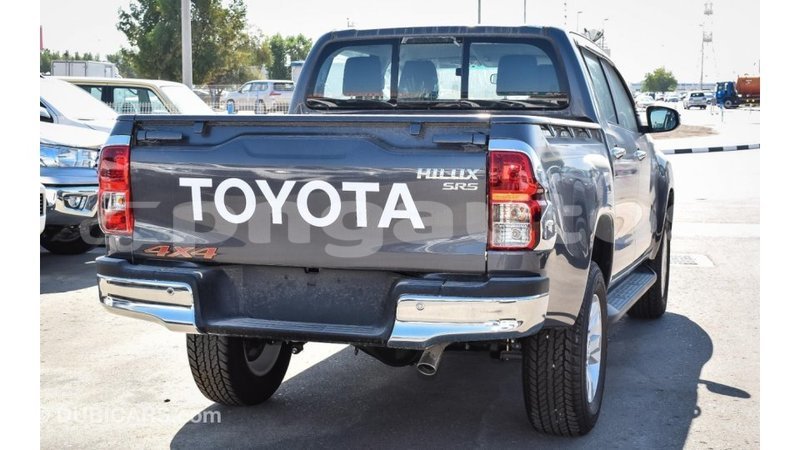 Big with watermark toyota hilux enga import dubai 4850