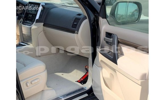 Buy Import Toyota Land Cruiser Black Car in Import - Dubai in Enga Buy Import Toyota Land Cruiser Black Car in Import - Dubai in Enga