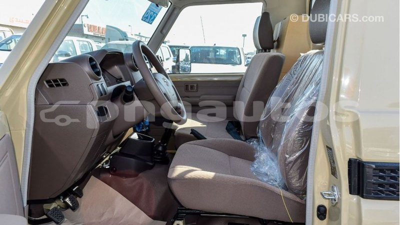 Big with watermark toyota land cruiser enga import dubai 4859