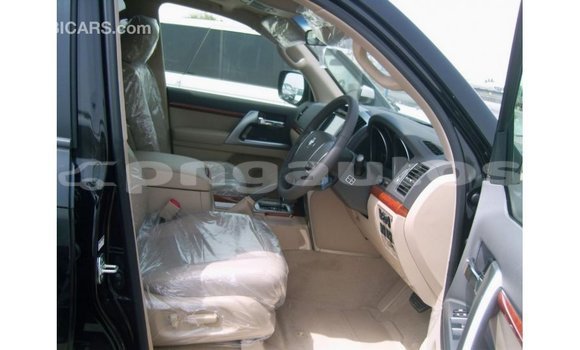 Buy Import Toyota Land Cruiser Black Car in Import - Dubai in Enga Buy Import Toyota Land Cruiser Black Car in Import - Dubai in Enga