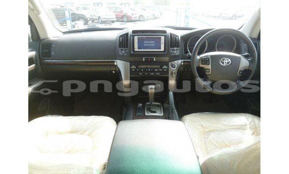 Buy Import Toyota Land Cruiser Other Car in Import - Dubai in Enga Buy Import Toyota Land Cruiser Other Car in Import - Dubai in Enga