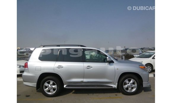Buy Import Toyota Land Cruiser Other Car in Import - Dubai in Enga Buy Import Toyota Land Cruiser Other Car in Import - Dubai in Enga