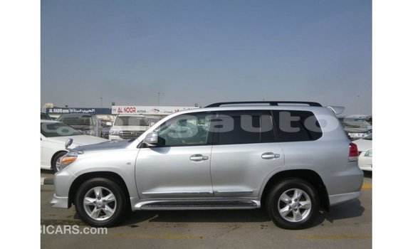 Buy Import Toyota Land Cruiser Other Car in Import - Dubai in Enga Buy Import Toyota Land Cruiser Other Car in Import - Dubai in Enga
