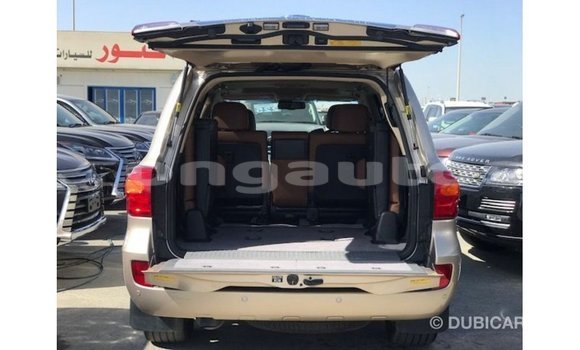 Buy Import Toyota Land Cruiser Other Car in Import - Dubai in Enga Buy Import Toyota Land Cruiser Other Car in Import - Dubai in Enga