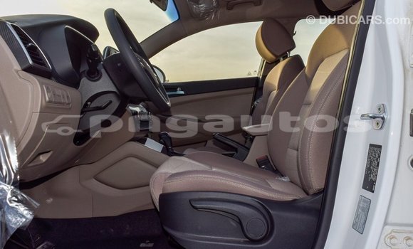 Acheter Import Voiture Hyundai Tucson Blanc à Import - Dubai, Enga Acheter Import Voiture Hyundai Tucson Blanc à Import - Dubai, Enga