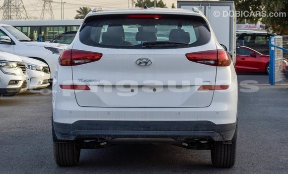 Acheter Import Voiture Hyundai Tucson Blanc à Import - Dubai, Enga Acheter Import Voiture Hyundai Tucson Blanc à Import - Dubai, Enga