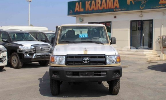 Buy Import Toyota Land Cruiser Beige Car in Import - Dubai in Enga Buy Import Toyota Land Cruiser Beige Car in Import - Dubai in Enga