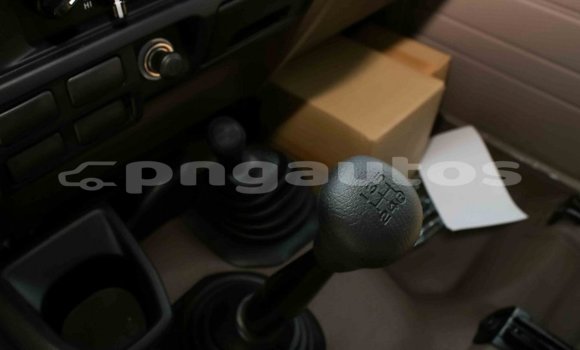 Buy Import Toyota Land Cruiser Beige Car in Import - Dubai in Enga Buy Import Toyota Land Cruiser Beige Car in Import - Dubai in Enga
