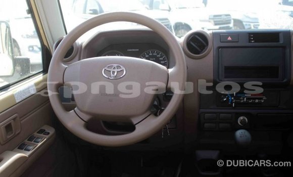 Acheter Import Voiture Toyota Land Cruiser Beige à Import - Dubai, Enga Acheter Import Voiture Toyota Land Cruiser Beige à Import - Dubai, Enga
