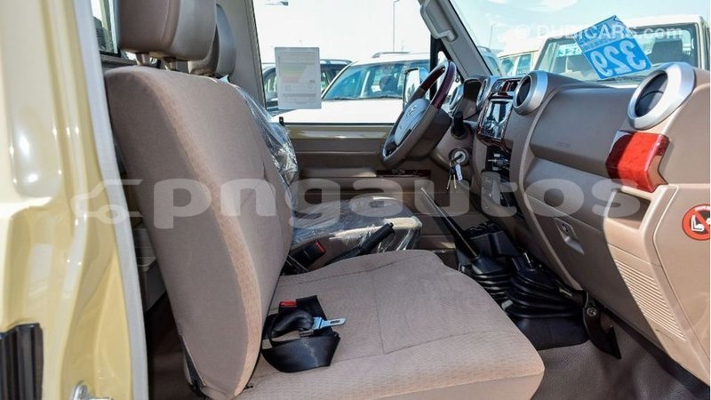 Big with watermark toyota land cruiser enga import dubai 4888