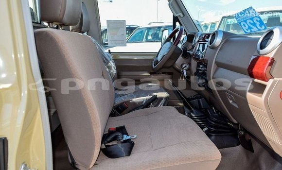 Buy Import Toyota Land Cruiser Beige Car in Import - Dubai in Enga Buy Import Toyota Land Cruiser Beige Car in Import - Dubai in Enga