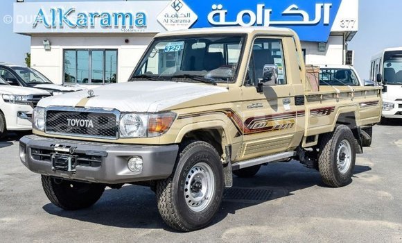 Acheter Import Voiture Toyota Land Cruiser Beige à Import - Dubai, Enga Acheter Import Voiture Toyota Land Cruiser Beige à Import - Dubai, Enga