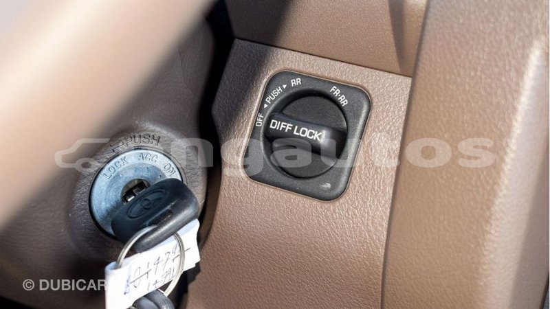 Big with watermark toyota land cruiser enga import dubai 4889