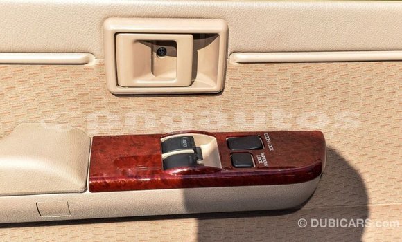 Acheter Import Voiture Toyota Land Cruiser Beige à Import - Dubai, Enga Acheter Import Voiture Toyota Land Cruiser Beige à Import - Dubai, Enga