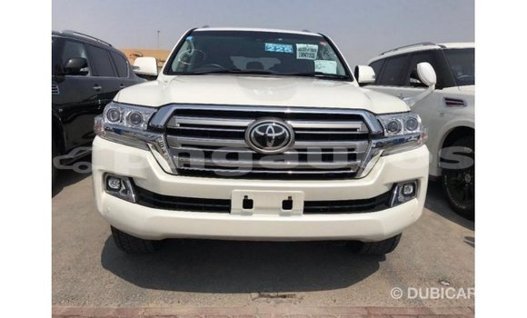 Buy Import Toyota Land Cruiser White Car in Import - Dubai in Enga Buy Import Toyota Land Cruiser White Car in Import - Dubai in Enga