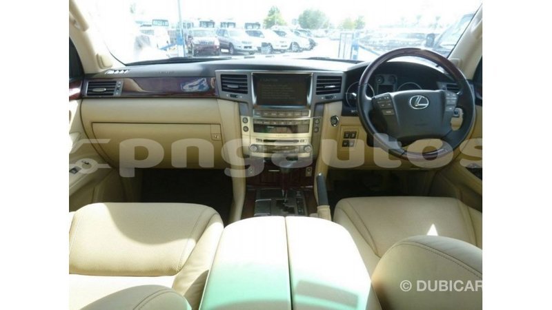 Big with watermark lexus lx enga import dubai 4896