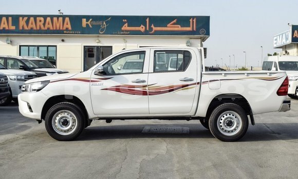 Acheter Import Voiture Toyota Hilux Blanc à Import - Dubai, Enga Acheter Import Voiture Toyota Hilux Blanc à Import - Dubai, Enga