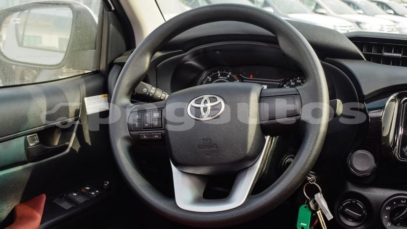 Big with watermark toyota hilux enga import dubai 4900